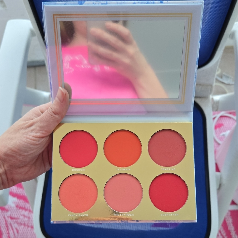 Jaclyn Cosmetics Rouge Romance Blush Palette